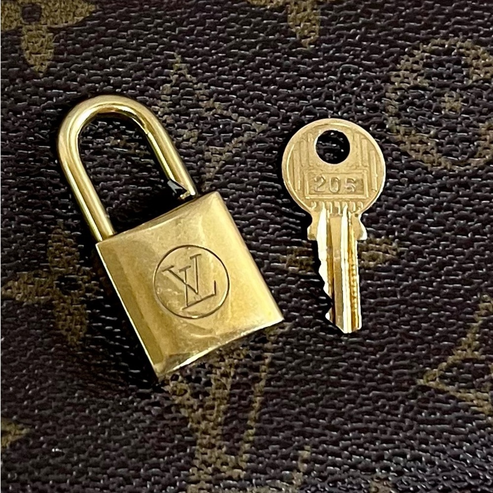Louis Vuitton lock and key